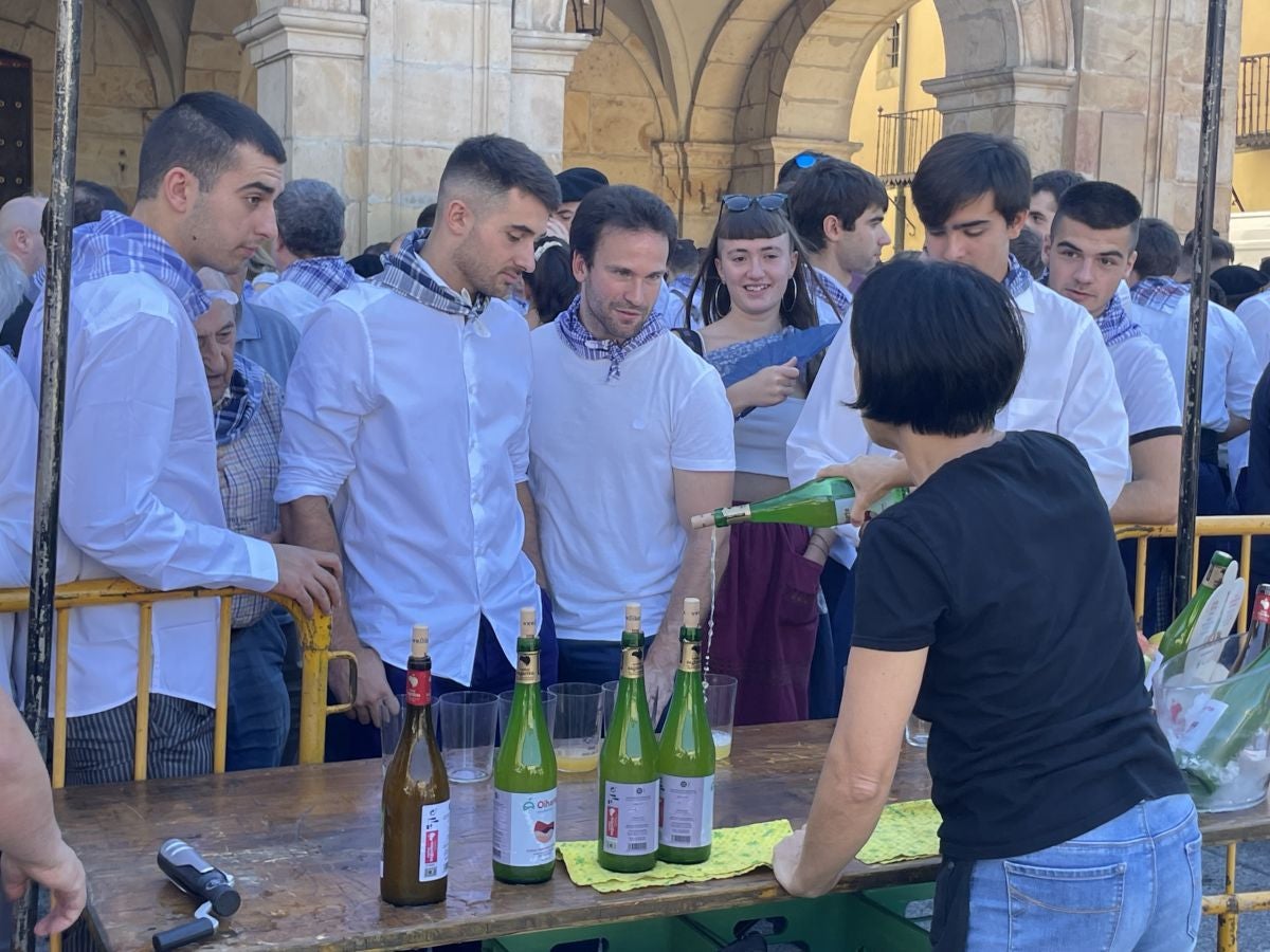 Las cuadrillas y familias viven un animado Herri Eguna