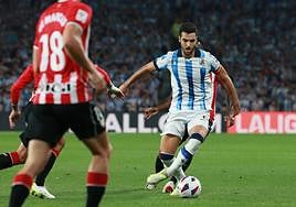 Merino conduce con el exterior.