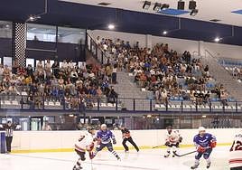 El Palacio del Hielo registró una buena entrada.