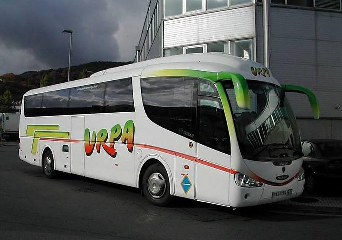 Autocar de la empresa Urpa, que se adjudicó 15 contatos de transporte escolar