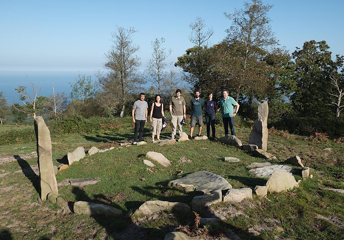 Aranzadi finaliza los trabajos de recuperación del Cromlech Jaizkibel V