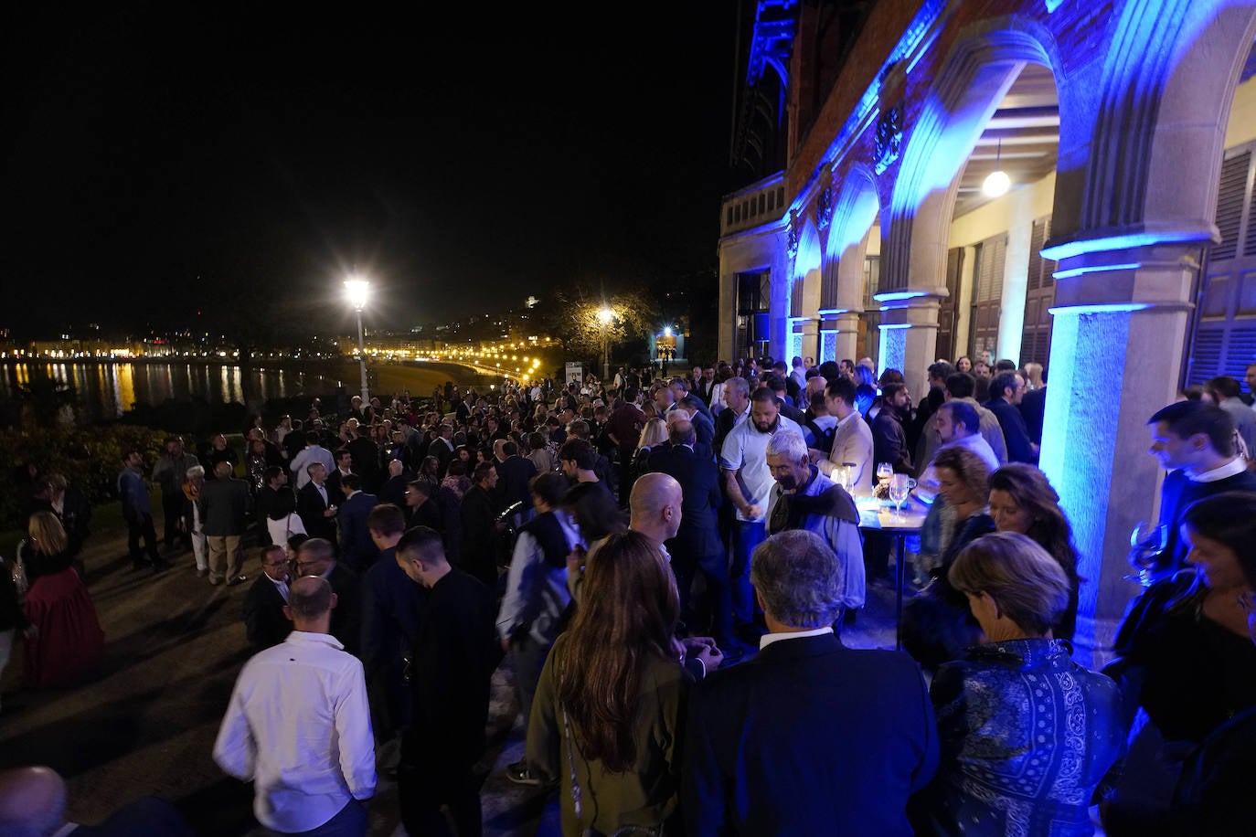 Homenaje a la familia Arbelaitz en el banquete de Miramar