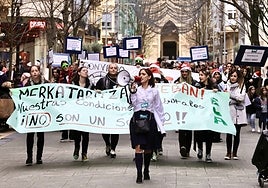 Protesta en Donostia de las trabajadoras del textil
