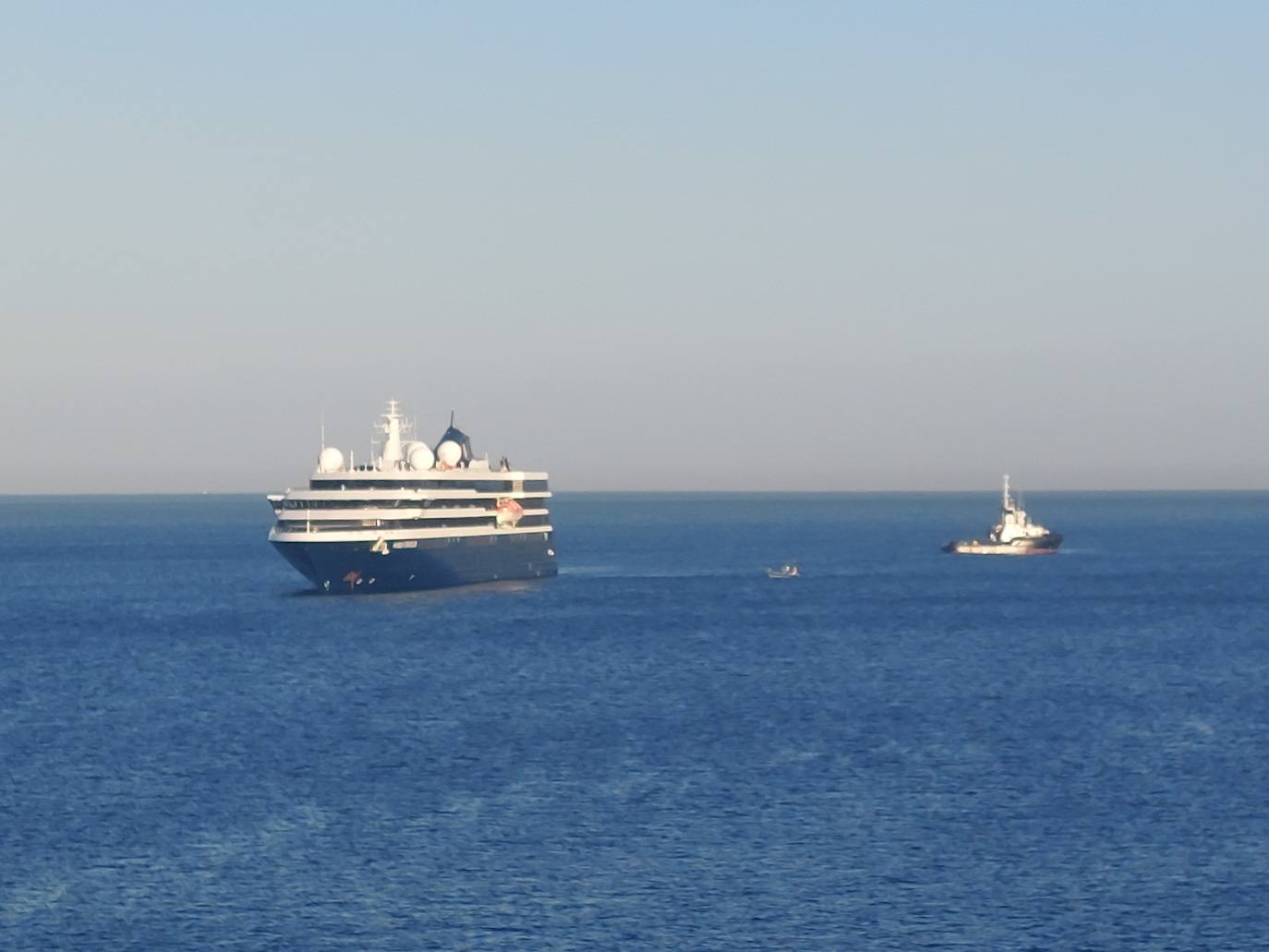 Un crucero en la bahía donostiarra