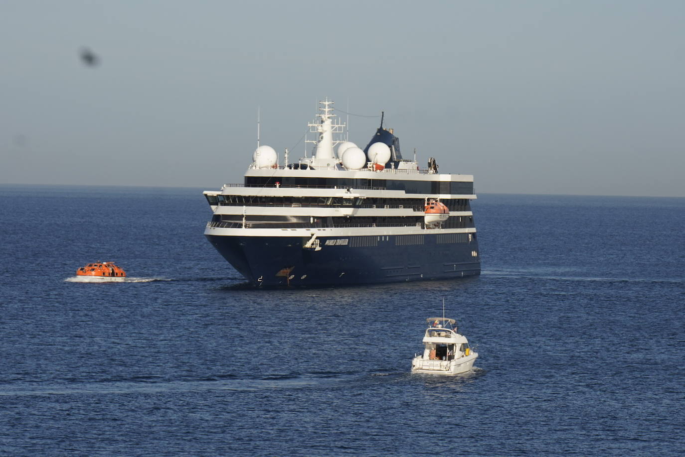 Un crucero en la bahía donostiarra