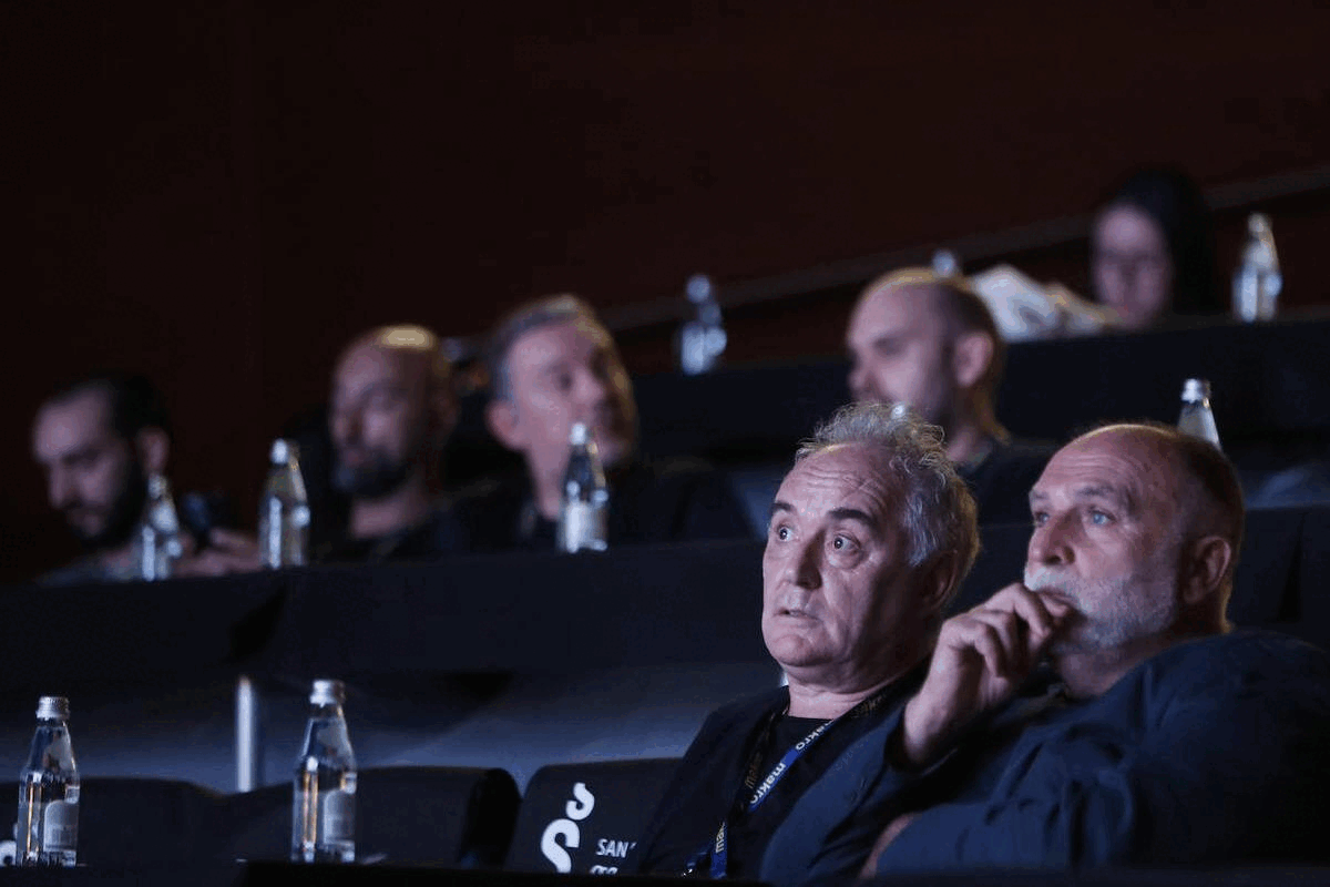 Aduriz y Redzepi, durante el homenaje al chef guipuzcoano