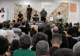 Beñat Astiz, hamarreko txikian Julen Zelaietarekin.