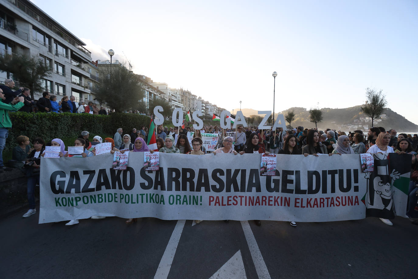 Donostia se echa a la calle en apoyo al pueblo palestino