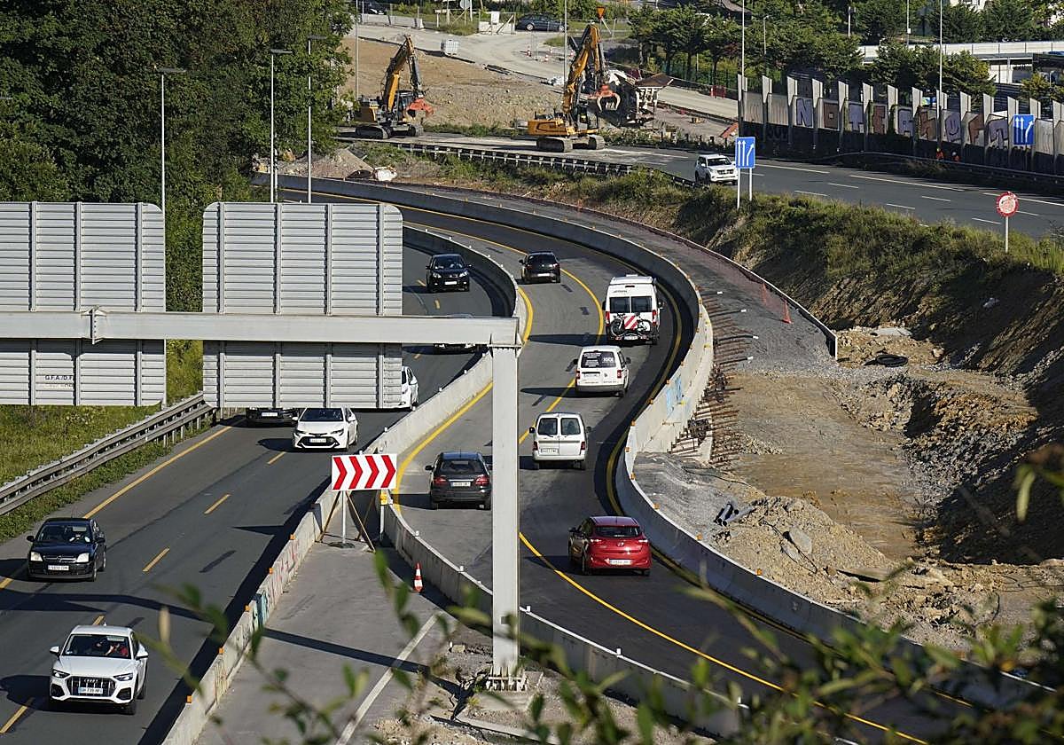 Obras de construcción del nuevo enlace de Marrutxipi.