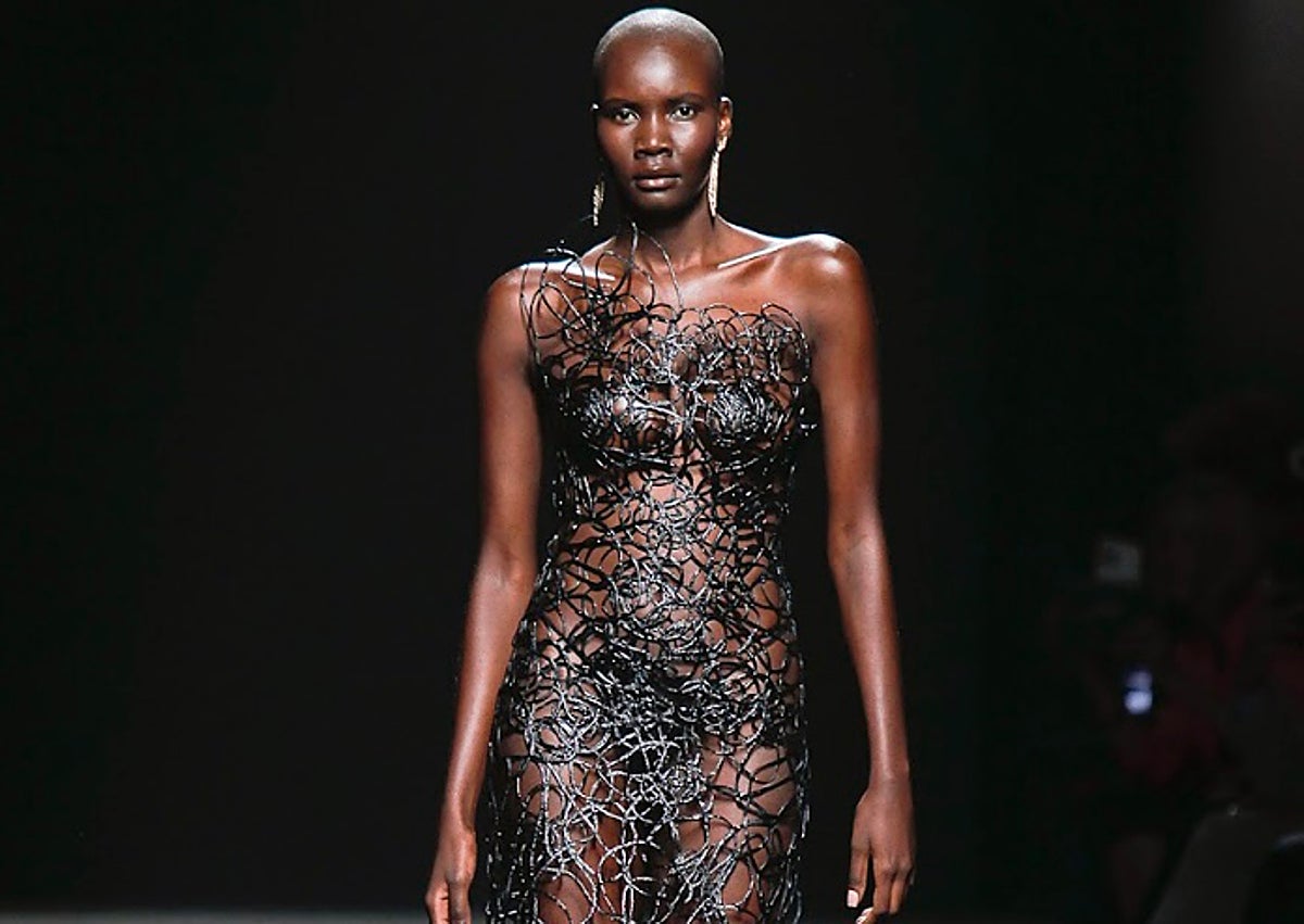 Imagen secundaria 1 - «Hemos hecho una selección de vestidos icónicos que parte desde 2016»