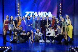 'Ztanda' saioko aurkezleak, epaimahaikideak eta partaideak.