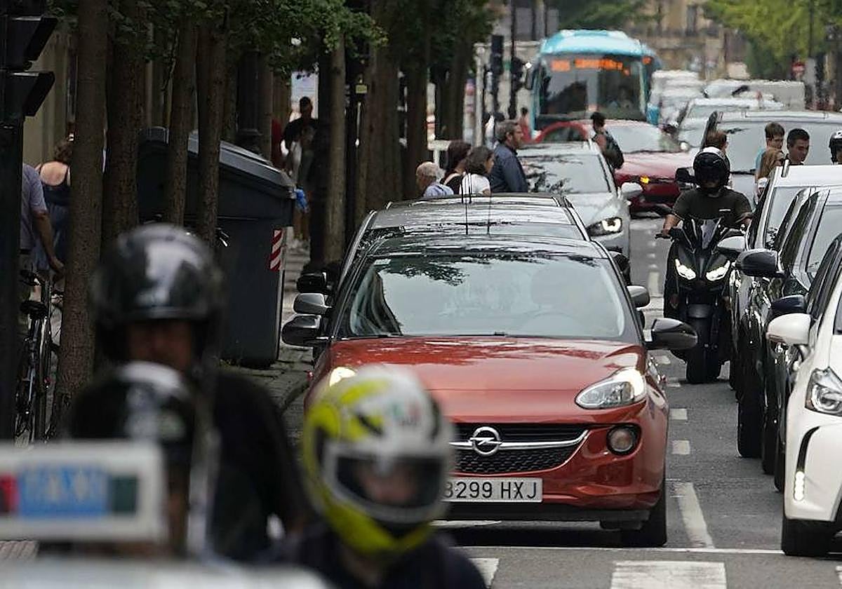 La Zona de Bajas Emisiones tardará un año en aplicarse en la capital guipuzcoana.