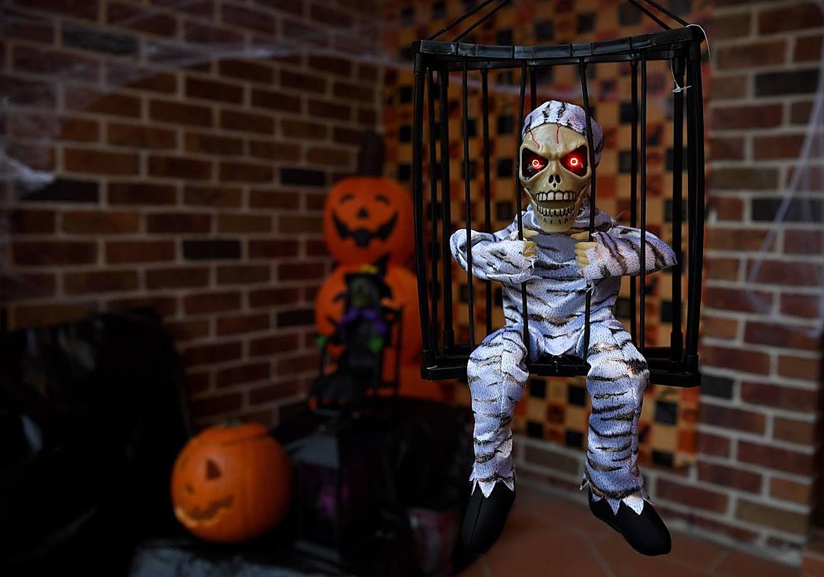 Disfrazarse en Halloween: consejos de la OCU para evitar accidentes