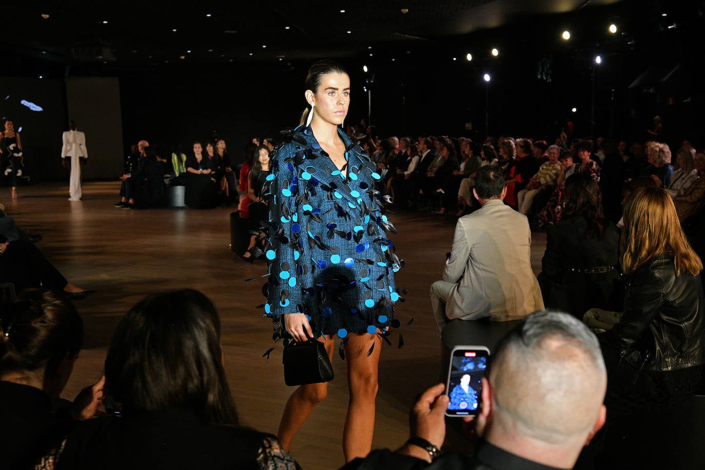 Isabel Sanchis se estrena en San Sebastián Moda Festival a lo grande