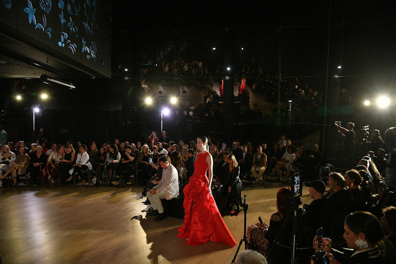 Isabel Sanchis se estrena en San Sebastián Moda Festival a lo grande