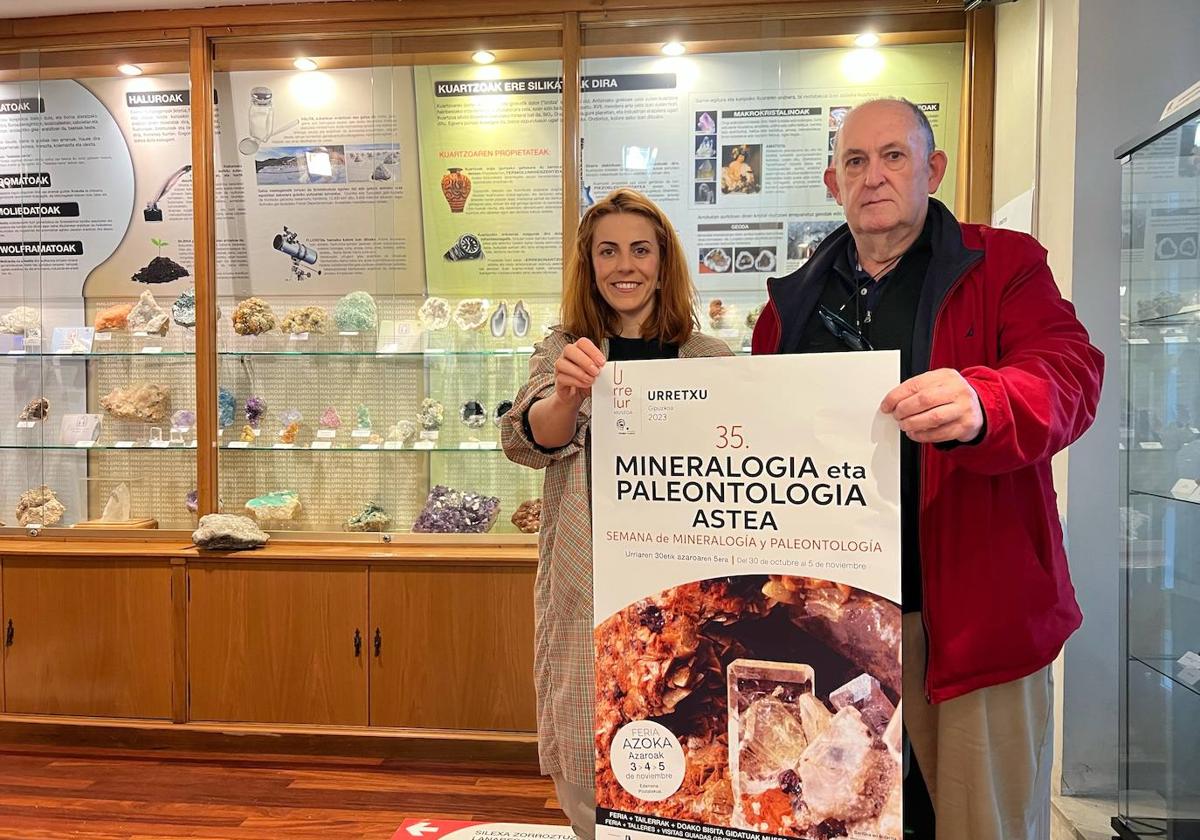 Maialen Fidalgo y Javier Aguado en la presentación realizada este jueves en el museo Urrelur.