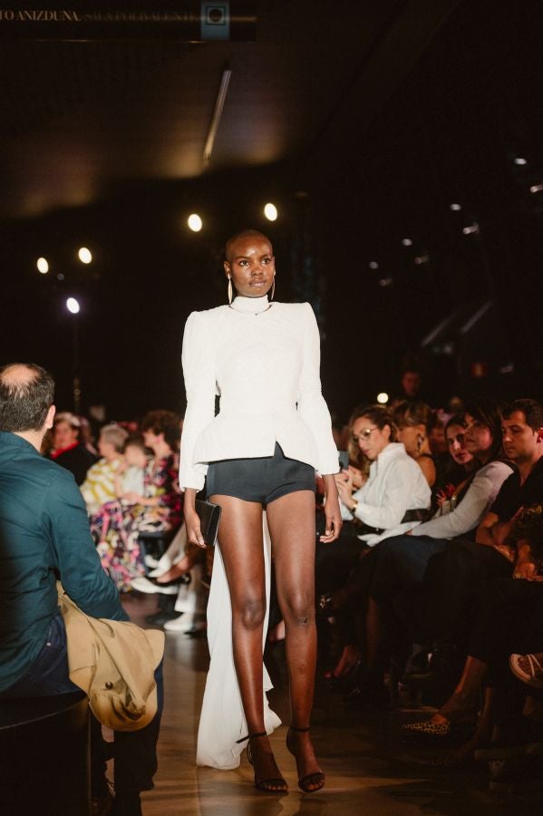 Desfile de Isabel Sanchis en Balenciaga