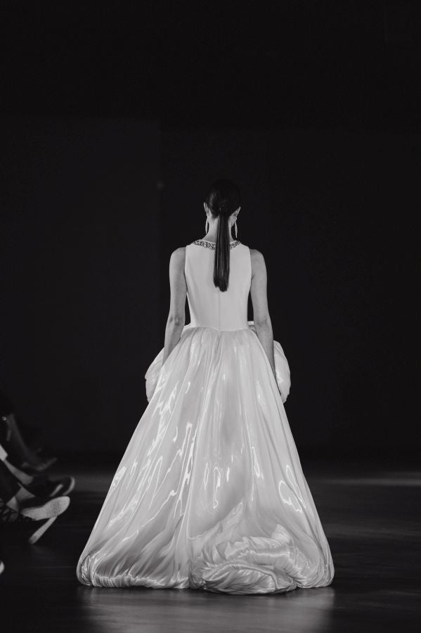 Desfile de Isabel Sanchis en Balenciaga