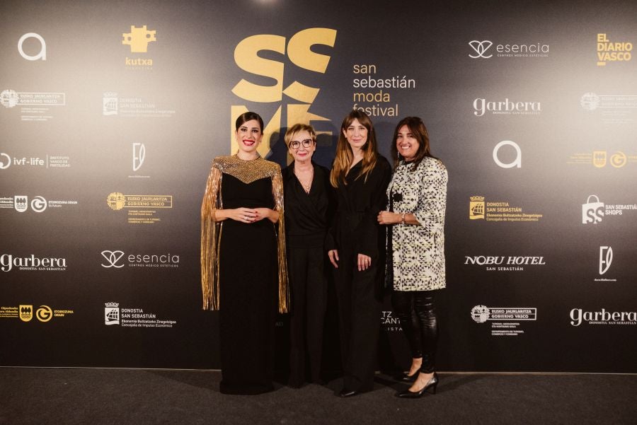 Photocall del desfile de Isabel Sanchis