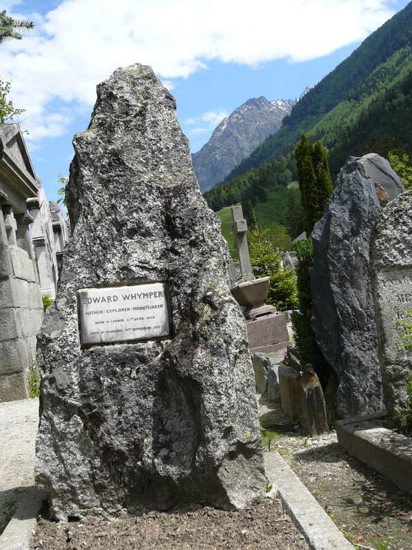 Detalle de la tumba del legendario montañero Edward Whymper en el cementerio de Chamonix.