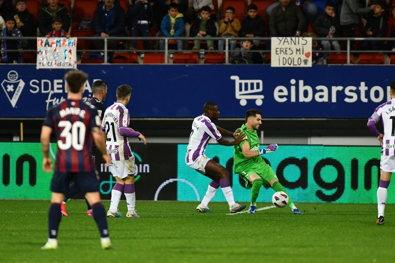Las mejores imágenes de la &#039;manita&#039; del Eibar al Valladolid