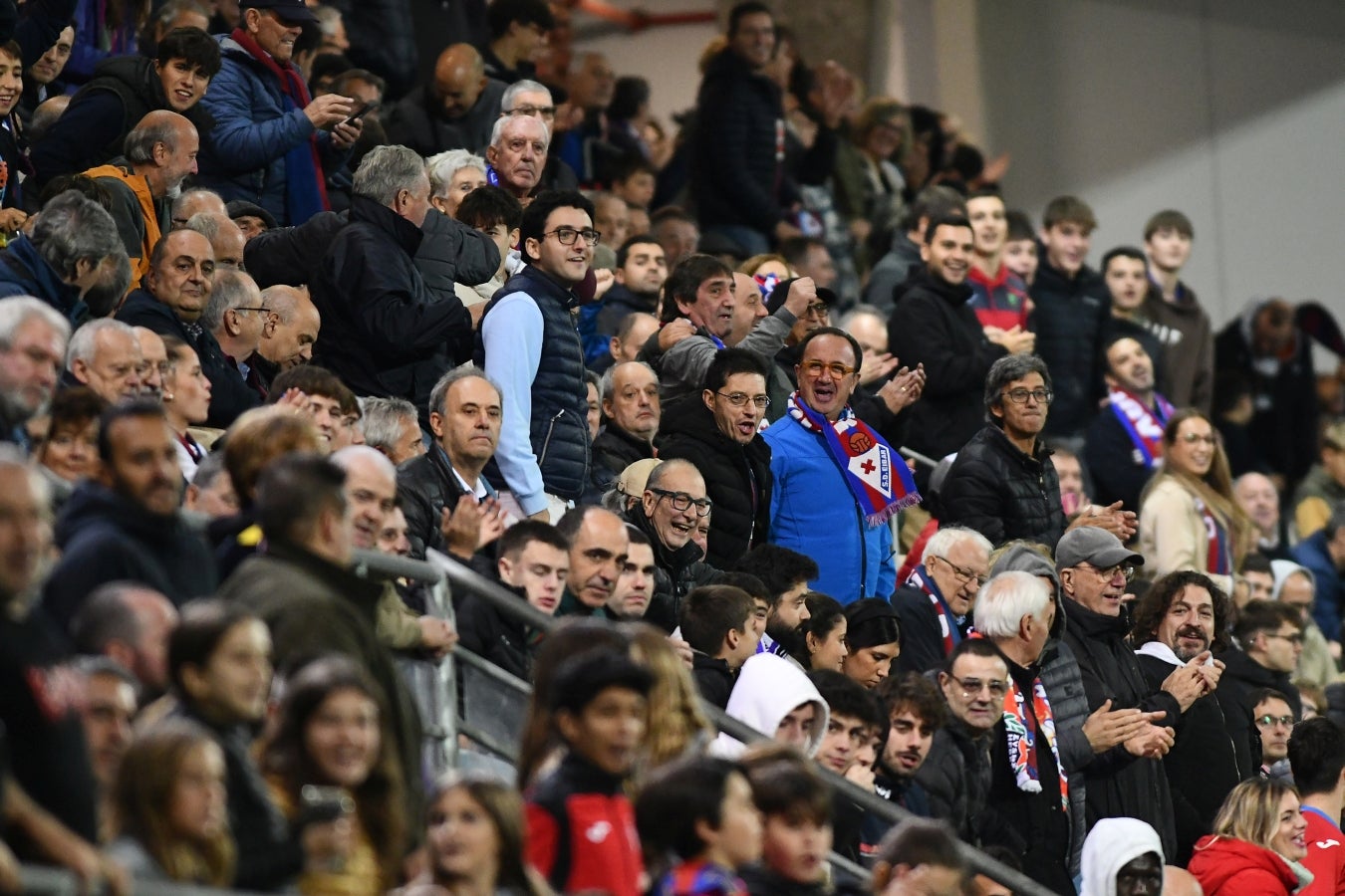 Las mejores imágenes de la &#039;manita&#039; del Eibar al Valladolid