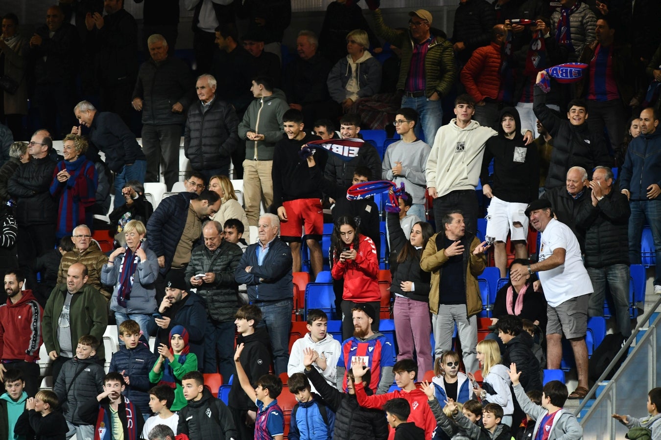 Las mejores imágenes de la &#039;manita&#039; del Eibar al Valladolid