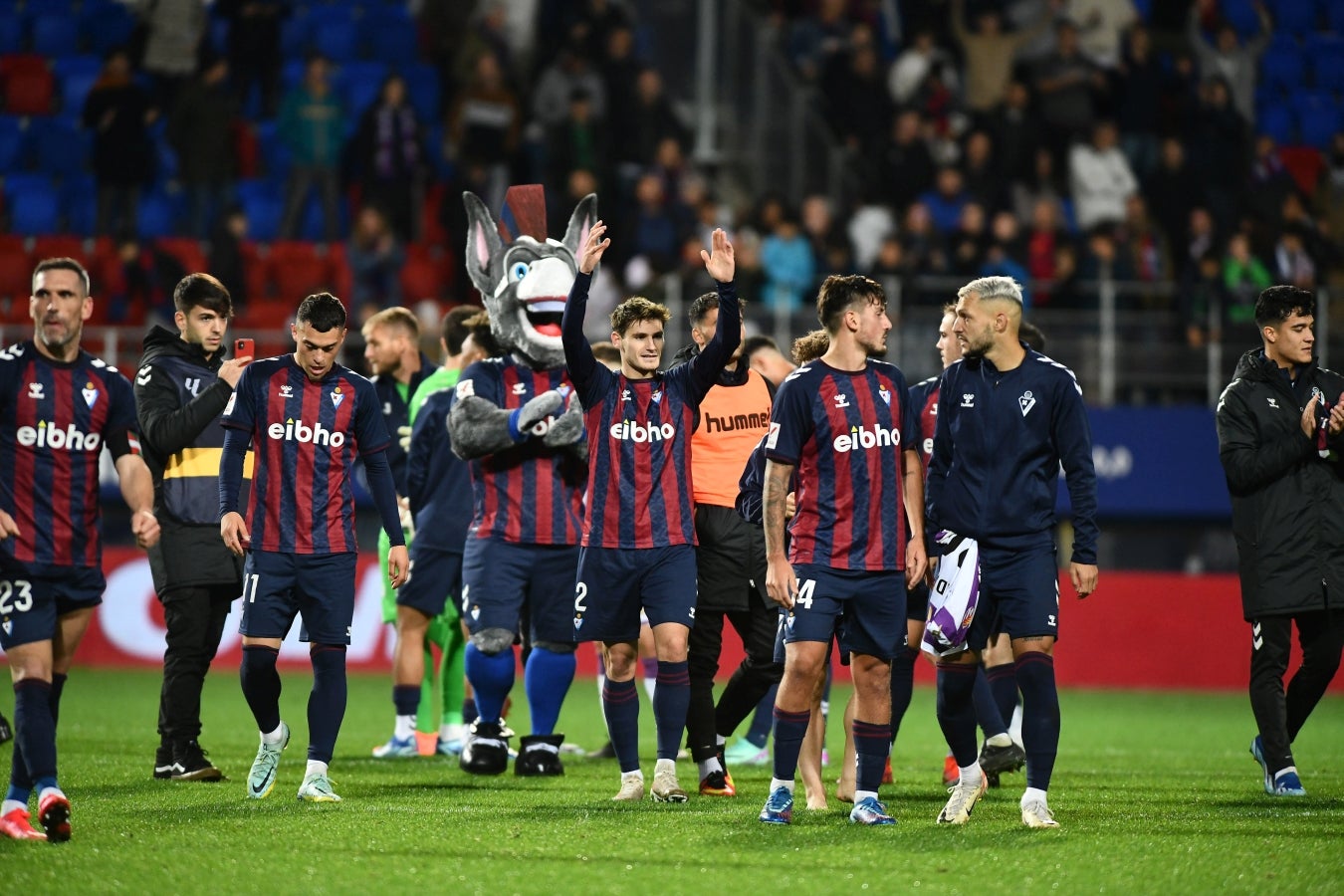 Las mejores imágenes de la &#039;manita&#039; del Eibar al Valladolid