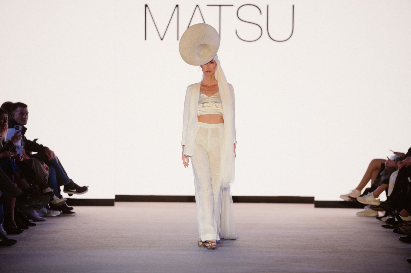 Doble propuesta de Matsu Studio: fiesta y novia