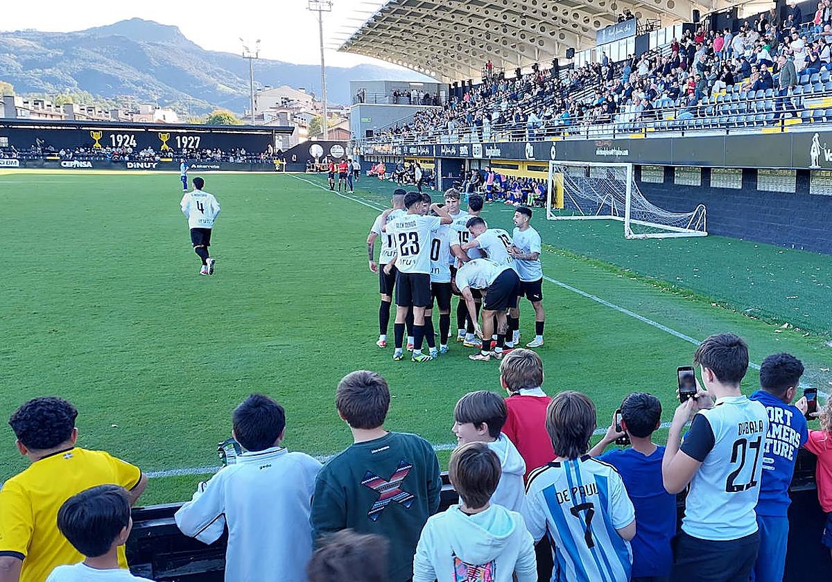 Los jugadores unionistas celebran el gol ante la Ponferradina.