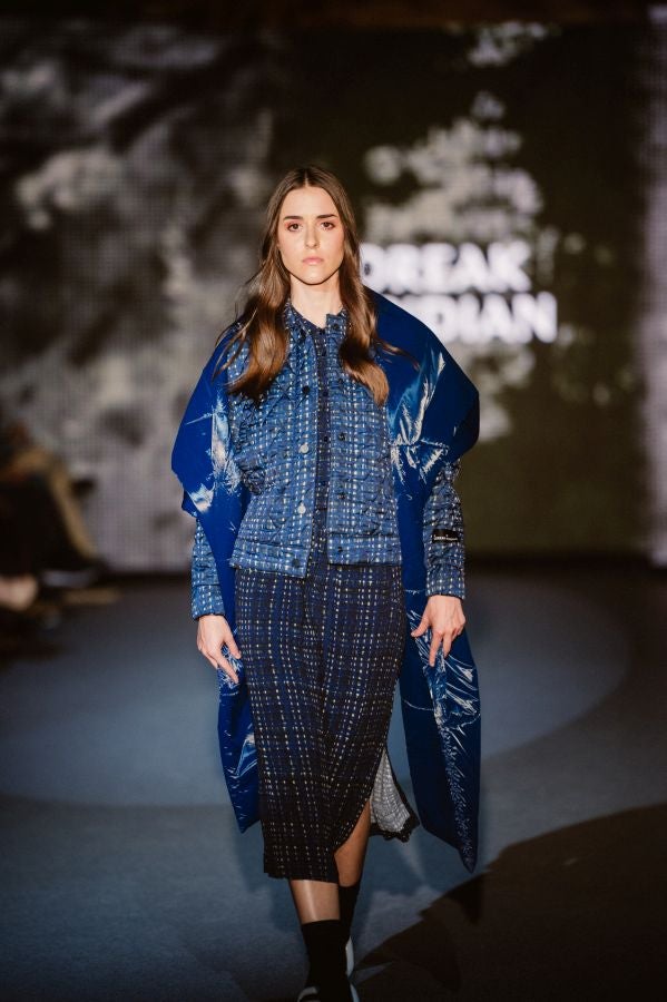 Loreak Mendian fusiona formas atemporales