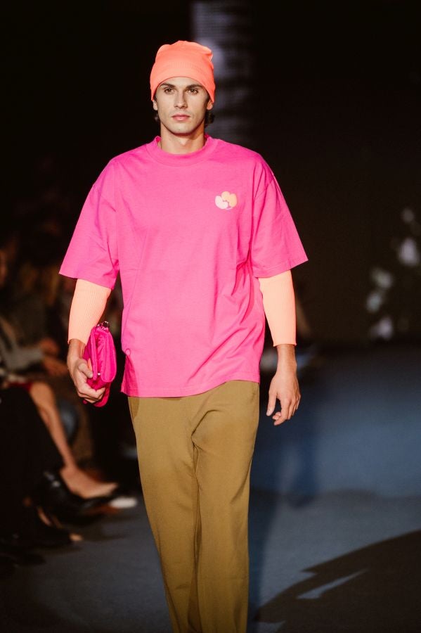 Loreak Mendian fusiona formas atemporales