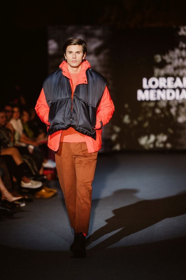 Loreak Mendian fusiona formas atemporales