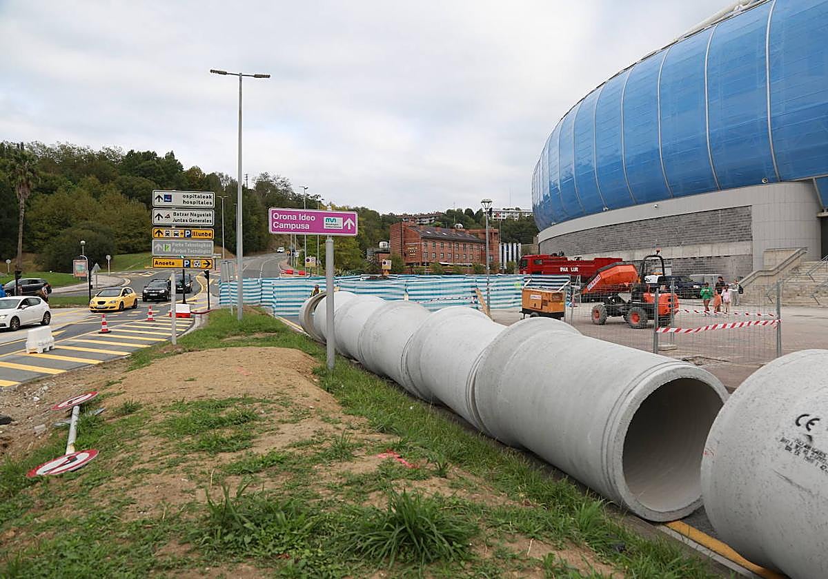 La obra de reurbanización de Anoeta cambiará el tipo de pavimento y terminará un mes antes