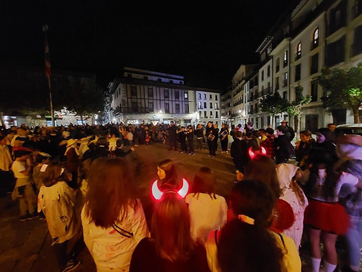 Las mejores fotos de Gau Beltza en Gipuzkoa