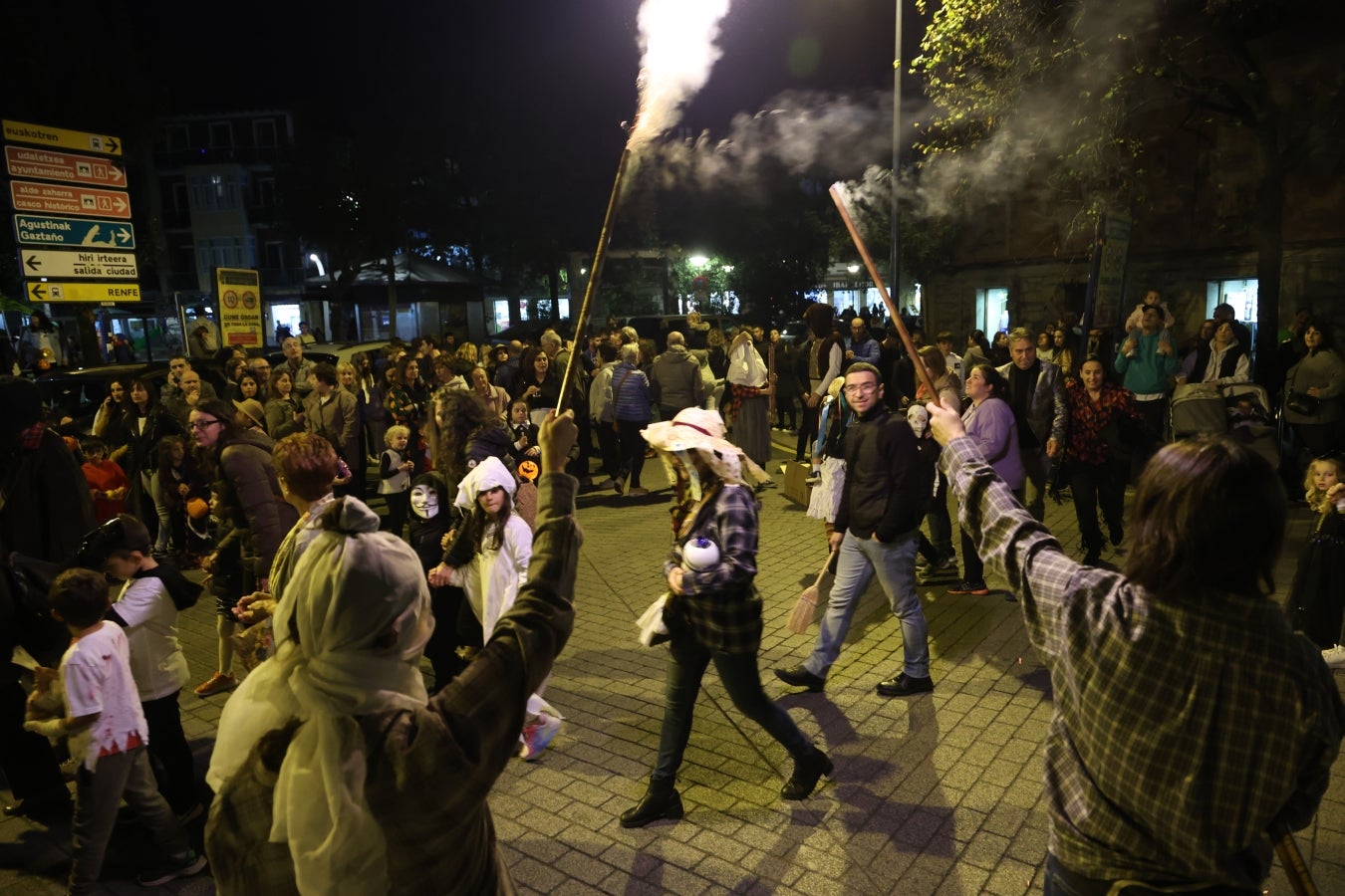 Las mejores fotos de Gau Beltza en Errenteria