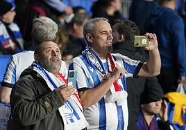 La afición ya vibra en la previa del Real-Barça