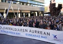 La cabecera de la marcha, en el Euskalduna.