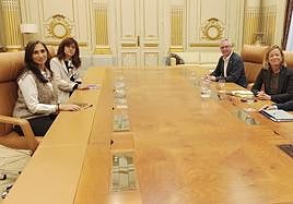 Reunión entre Elkarrekin Podemos y el Gobierno foral.