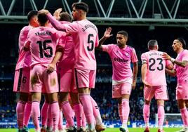 Los jugadores armeros celebran el primer gol marcado por Bautista en Cornellà frente al Espanyol.