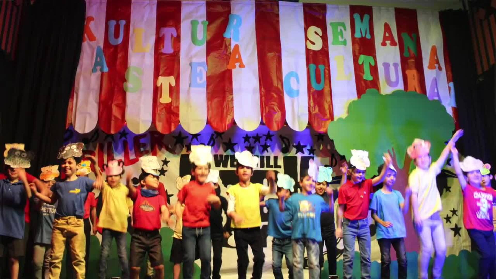 ¿Cómo trabajan la lectura y el teatro en Erain?