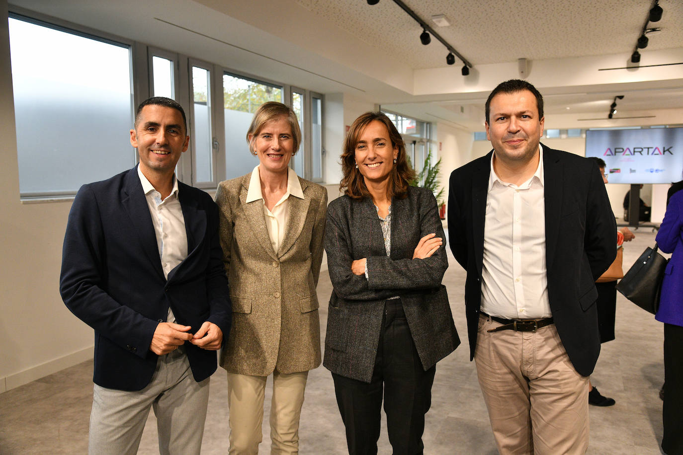 Álvaro Vicente (jefe de deportes de DV, Amaia Ros Barrenetxea (responsable de publicidad institucional de DV), Eli Ugalde (jefa de marketing de DV) y Jorge Sainz (jefe de Economía de DV)
