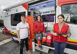 Aitor Izagirre, Viki Escudero y Tifanny Ponce forman parte del dispositivo médico.