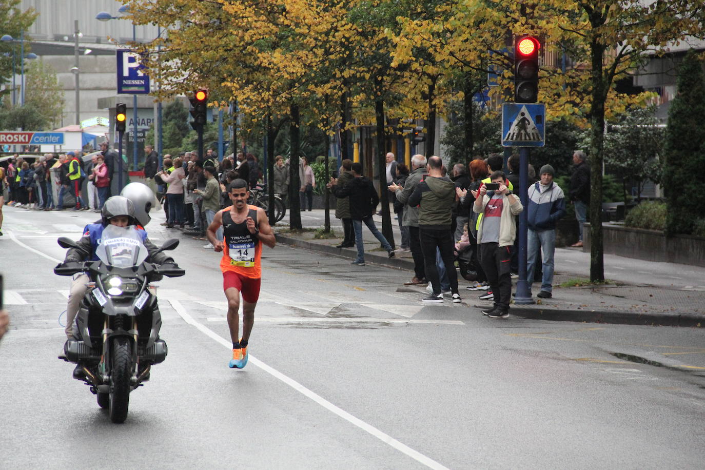 Fotos de la Behobia-San Sebastián 2023 a su paso por Errenteria