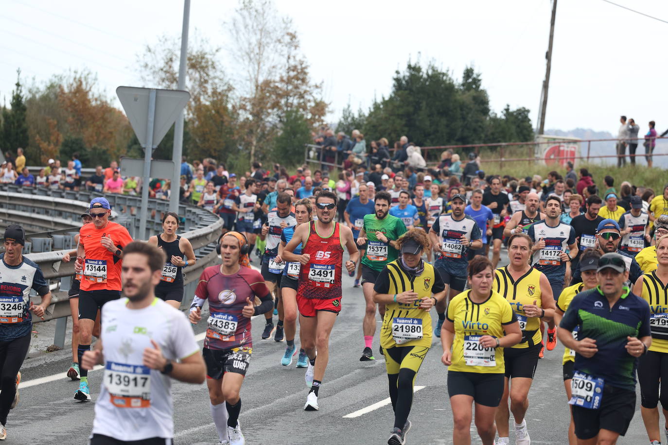 Fotos de la Behobia 2023 a su paso por Gaintxurizketa
