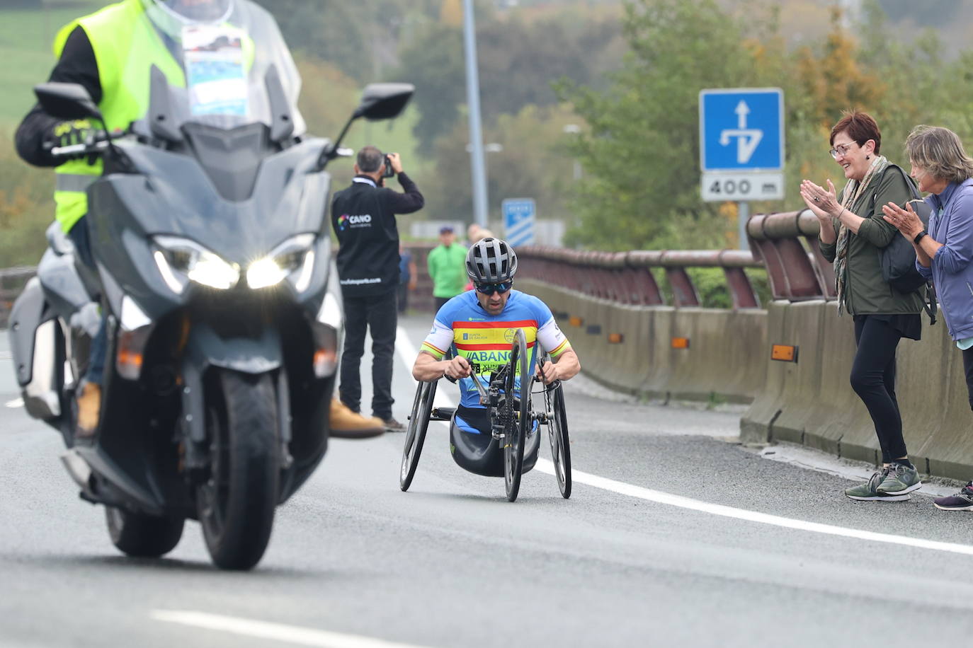 Fotos de las handbikes de la Behobia 2023