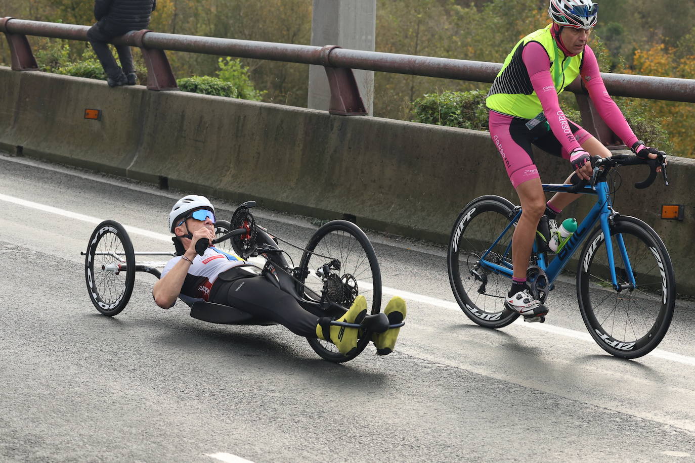 Fotos de las handbikes de la Behobia 2023