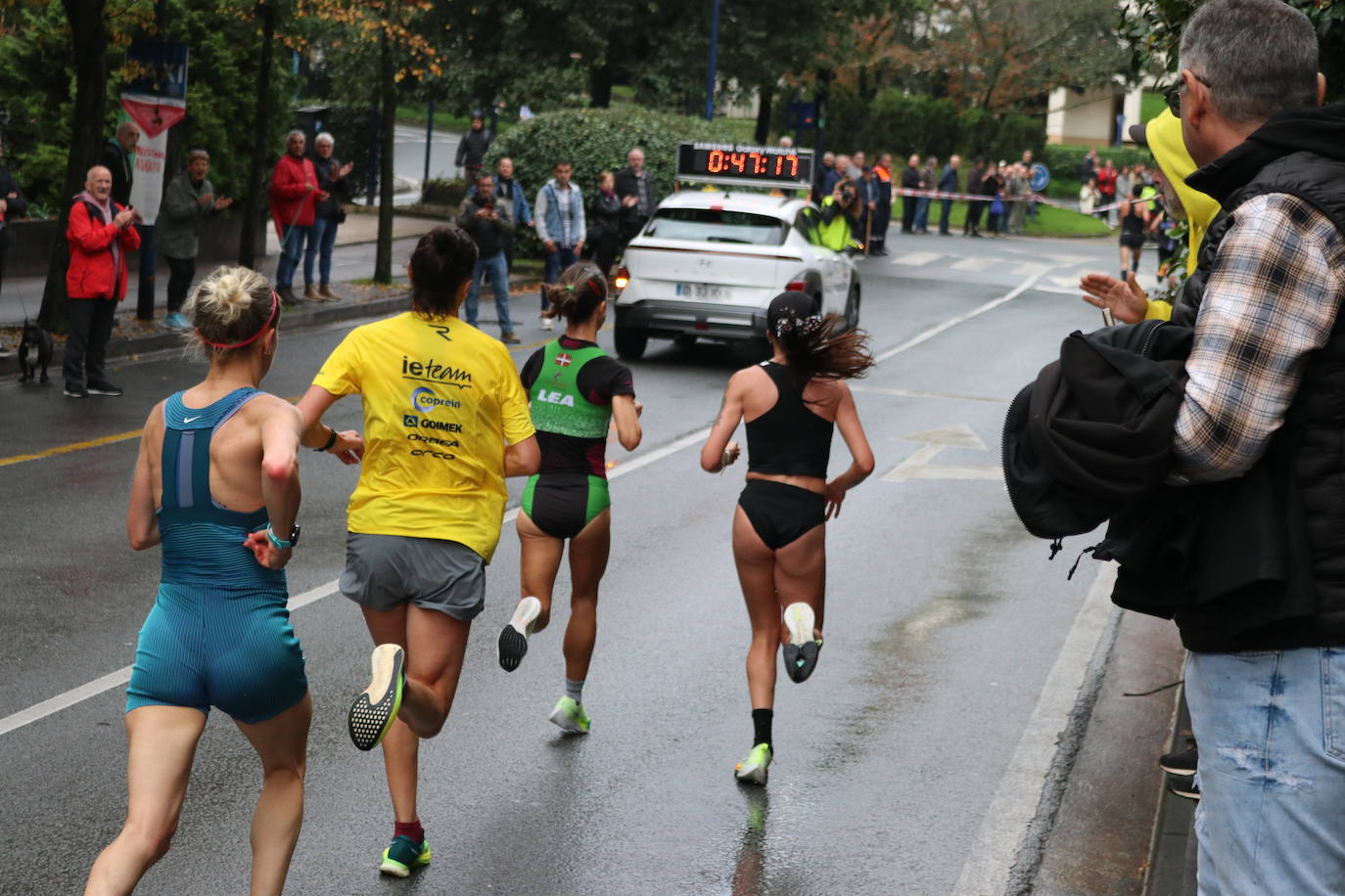 Fotos de la Behobia-San Sebastián 2023 a su paso por Errenteria