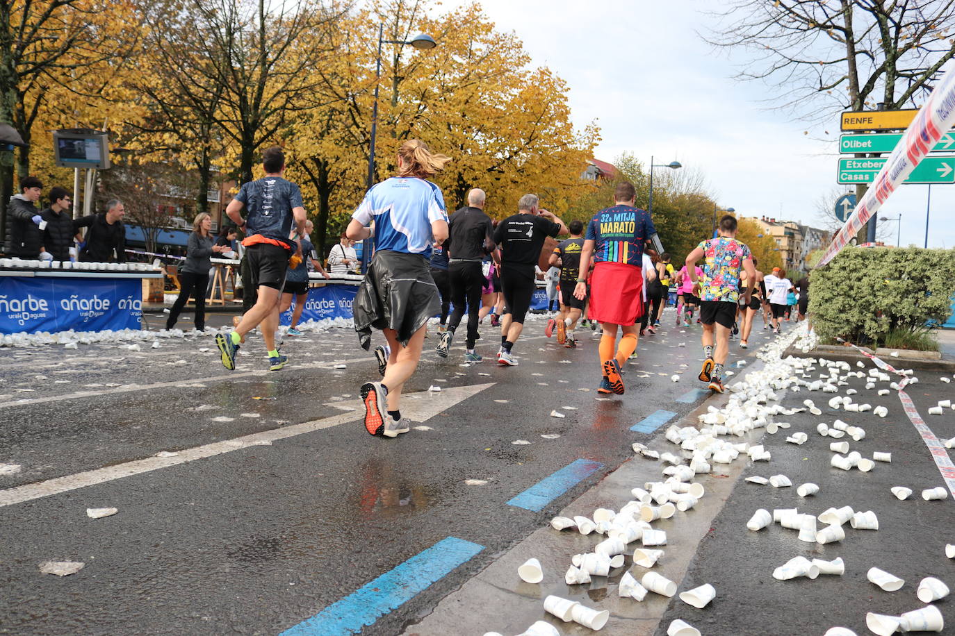 Fotos de la Behobia-San Sebastián 2023 a su paso por Errenteria