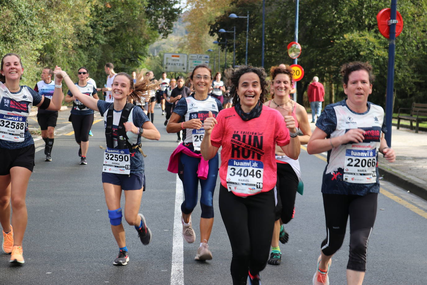 Fotos de la Behobia-San Sebastián 2023 a su paso por Errenteria